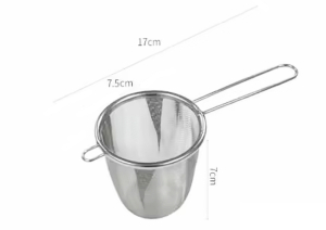 Teesieb langer Griff und Henkel